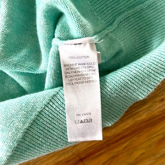 Vineyard Vines Candlewood Cotton V-neck Sweater - Picture 3 of 4